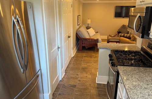 Abbeville House | Charming 2-bedroom house 8 miles from Oxford and Ole Miss! Crib and high chair
