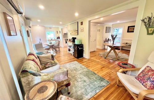 North Cambridge House | Charming 2-bedroom house with a hidden garden in lovely Cambridge.