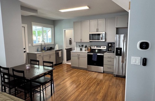 Manhattan House | Charming 2-bedroom house- 3 blocks from Aggieville in wonderful MHK