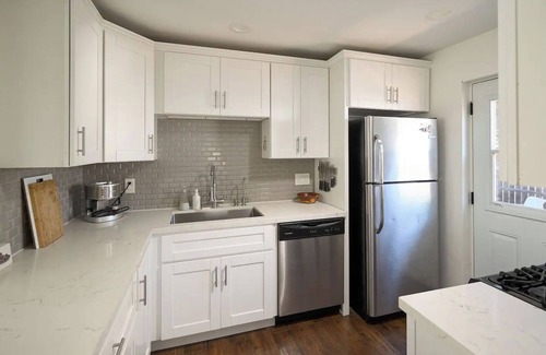 City Heights House | Charming 2-bedroom house with AC, WiFi in lovely San Diego