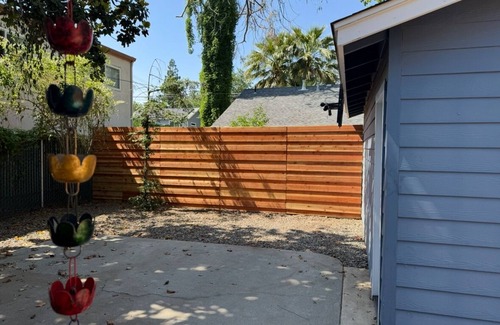 Chico House | Charming 2-Bedroom House close to Enloe and Chico State