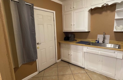 Hobbs House | Charming 2-bedroom house in central Hobbs!