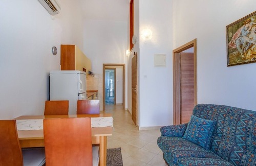 Cove Murtar Apartment | Charming 2-Bedroom apartment for 5