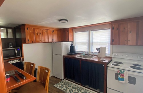 Beach Haven Cottage | Charming 2-bedroom cottage in delightful Beach Haven