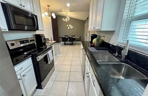 Casselberry House | Charming 2-bedroom house in enchanting Casselberry with AC