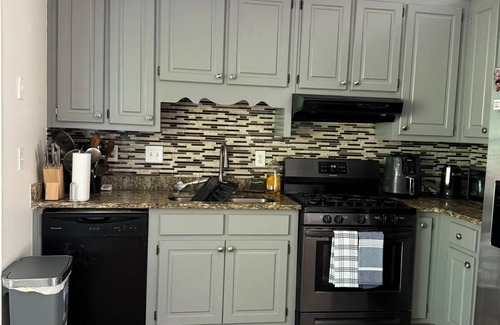 Douglasville House | Charming 2-bedroom house with AC and WiFi in fantastic Douglasville