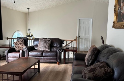 Douglasville House | Charming 2-bedroom house in lovely Douglasville with AC, WiFi