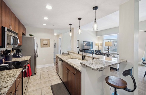 Grand Haven Condo | Charming 2-bedroom condo in Grand Haven. 5 Minute Walk to Downtown!