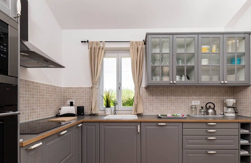 Farini Villa | Charming 2-Bedroom Villa with private heatable pool