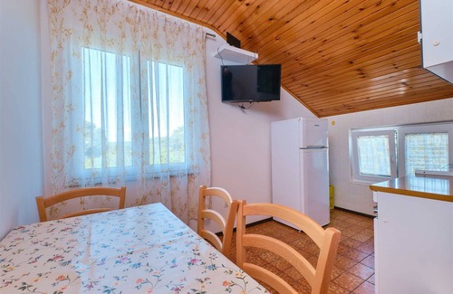 Nerezine Apartment | Charming 2-Bedrooms Apartment in Nerezine