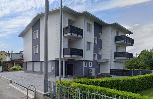 Torri di Quartesolo Apartment | Charming 2-bedroom apartment in quaint Torri di Quartesolo with AC