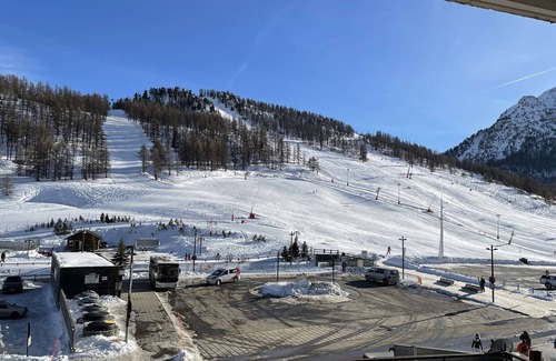 Montgenevre Apartment | Charming 2-room, ski-in/ski-out, 6 ppl, Montgenèvre