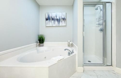 Orange Beach House | Charming 2bd/2ba w/Bay View, Pool w/Lazy River