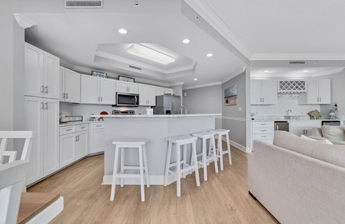 Orange Beach Condo | Charming 2bd/2ba w/Bay View, Pool w/Lazy River