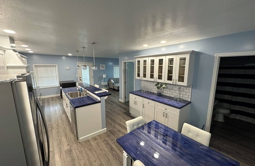Fulton Apartment | Charming 2BR/2BA Downtown Fulton – Stylish Balcony & Modern Southern Vibes