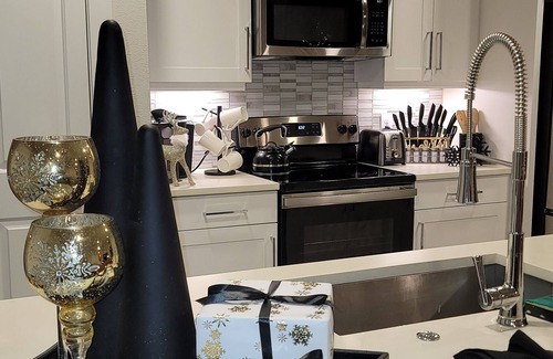 Missouri City Apartment | Charming 2BR/2BA Apt with Attached Garage, Pool, Fitness Center & Prime Location