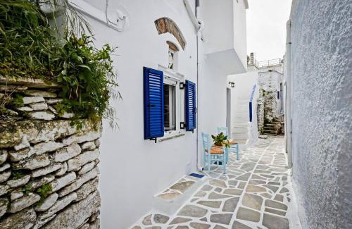 Tinos Apartment | CHARMING 2BR Hilltop Serenity Suite, Lively Greek Village