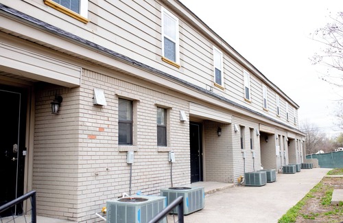 Capital View Apartment | Charming 2BR near Downtown Little Rock