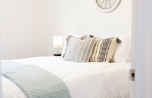 Capital View Apartment | Charming 2BR near Downtown Little Rock