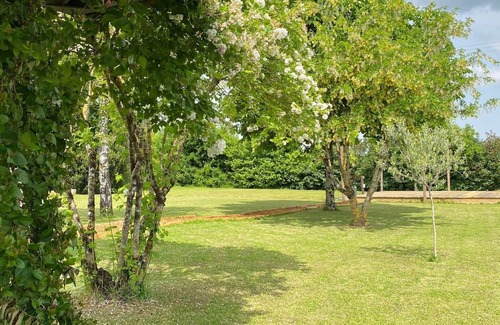 Couture-dArgenson House | Charming 3-bedroom house with WiFi in Couture-D’argenson