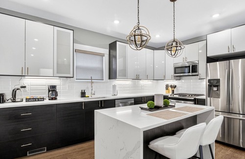 East Somerville House | Charming 3 Bdr Retreat in the Heart of Somerville