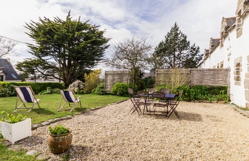 Guerande Cottage | Charming 3-Bed House with Garden near Guérande's Salt Marshes, Beaches & La Baule
