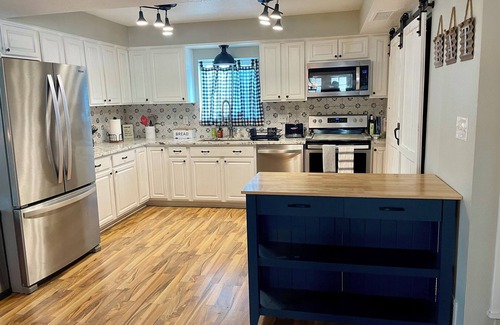 Litchfield Park House | Charming 3-bedroom Desert Farmhouse in Historic Litchfield Park