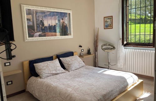 Cenate Sotto House | Charming 3-bedroom bed & breakfast in serene Cenate sotto with WiFi