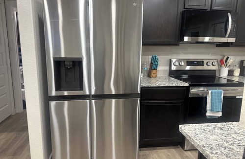 Odessa House | Charming 3-bedroom, 6 beds, 2 bathroom, house with AC and WiFi in awesome Odessa