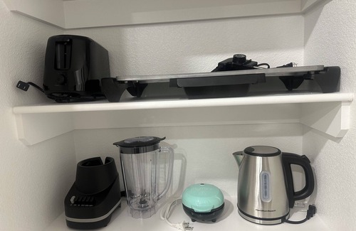 Odessa House | Charming 3-bedroom, 6 beds, 2 bathroom, house with AC and WiFi in awesome Odessa