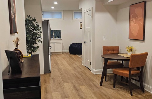 Des Moines House | Charming 3-bedroom ADU in delightful Des Moines with WiFi, AC