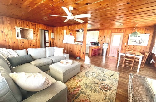 Kitty Hawk Cottage | Charming 3-bedroom cottage with an Ocean View!