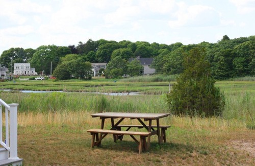 Pocasset Cottage | Charming 3-bedroom cottage in delightful Pocasset with AC, WiFi
