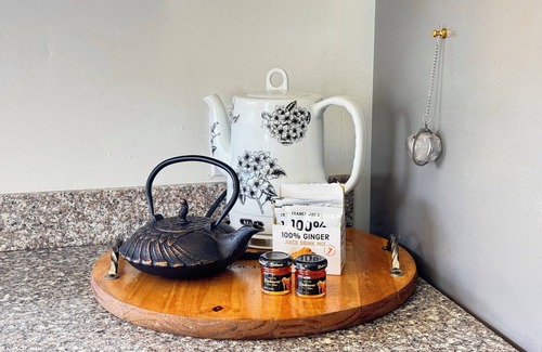 Alegre Community Cottage | Charming 3-bedroom cottage with AC, fitness room in Tempe