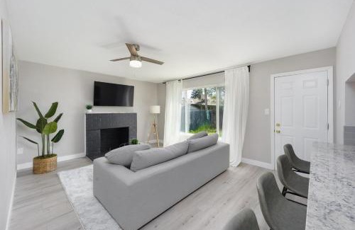 Sacramento House | Charming 3-bedroom Entire House