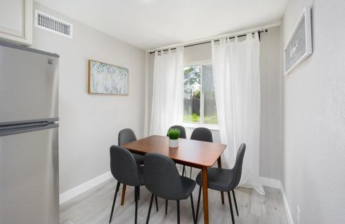 Sacramento House | Charming 3-bedroom Entire House