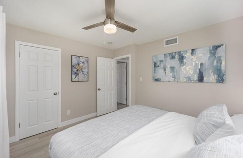 Sacramento House | Charming 3-bedroom Entire House