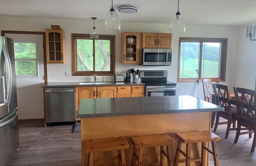 Rock Falls House | Charming 3-bedroom fully renovated house in peaceful country setting