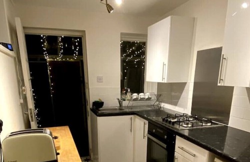 Cheltenham House | Charming 3 bedroom Home in the Heart of Cheltenham