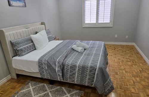 Lakeview House | Charming 3 Bedroom home near the lake