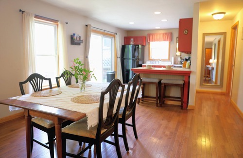 Baileyville House | Charming 3-bedroom house with AC, WiFi and complimentary Canoe