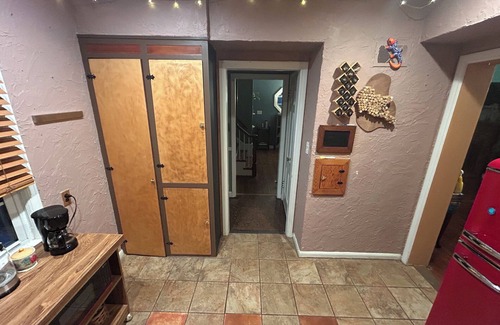 Milwaukee House | Charming 3-bedroom house in marvelous Milwaukee.