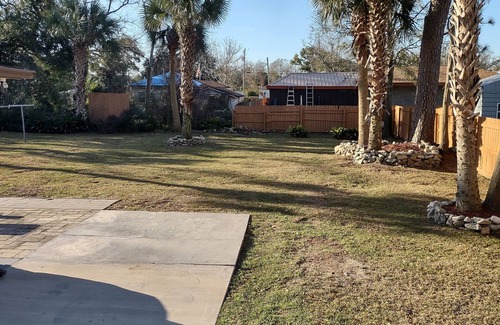 West Pensacola House | Charming 3-bedroom house in lovely Pensacola. 15 minutes to beaches