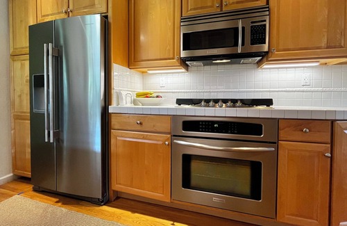 Willow Glen House | Charming 3-bedroom house in fabulous Willow Glen neighborhood