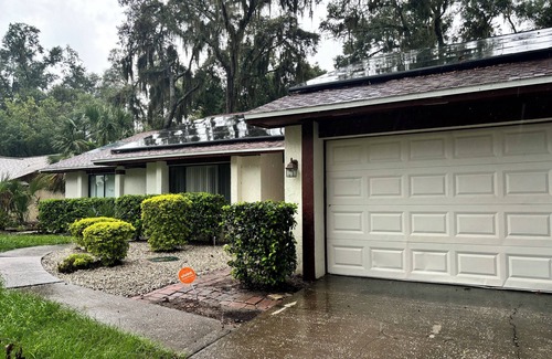 Lockhart House | Charming 3-bedroom house in fantastic Orlando with AC, WiFi