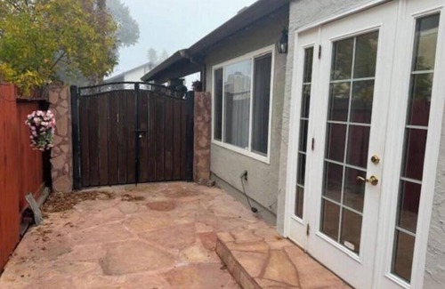 Vallejo House | Charming 3-bedroom house with WiFi, fitness room in lovely Vallejo