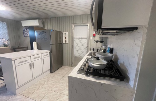 Asomante House | Charming 3-bedroom house with WiFi, AC 10 minutes to Crashboat nestled in Aguada