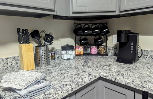 Albany House | Charming 3-bedroom house in Albany sleeps 12 guest