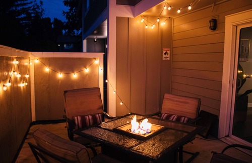 Pocket House | Charming 3-bedroom townhome with fitness room, Fast WiFi in Sacramento