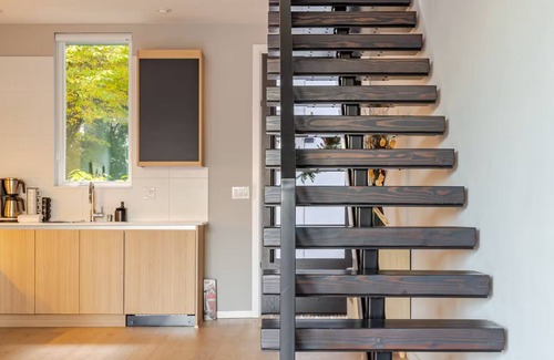 Miller Park House | Charming 3-bedroom townhome with WiFi and AC in marvelous Seattle